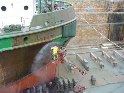 décapage carène bateau